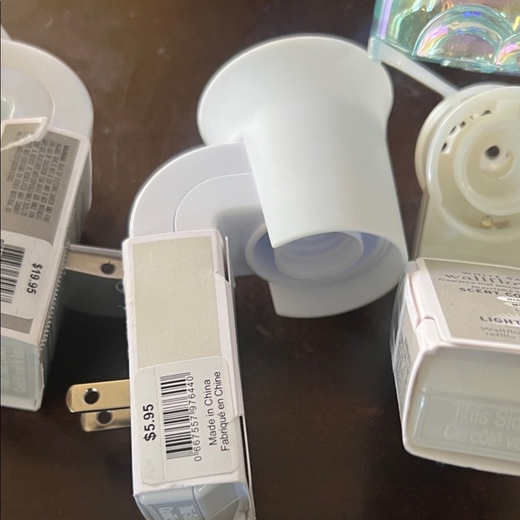 Bath and Body Works White Barn Mint Green Mixer Night Light - Picture 2 of 2